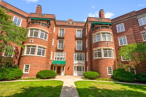 Photo of 5757 S Kenwood Avenue #1, Chicago, IL 60637 (MLS # 12748930)