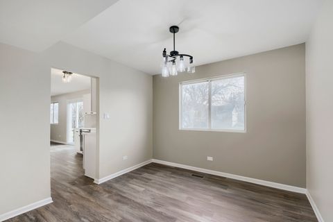 Tiny photo for 141 Timberlane Road, Matteson, IL 60443 (MLS # 12602998)