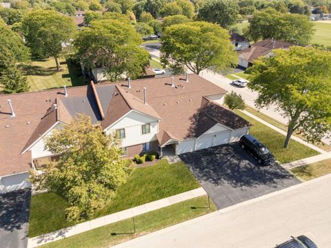 Tiny photo for 813 E Carriage Lane #5, Palatine, IL 60074 (MLS # 12526930)