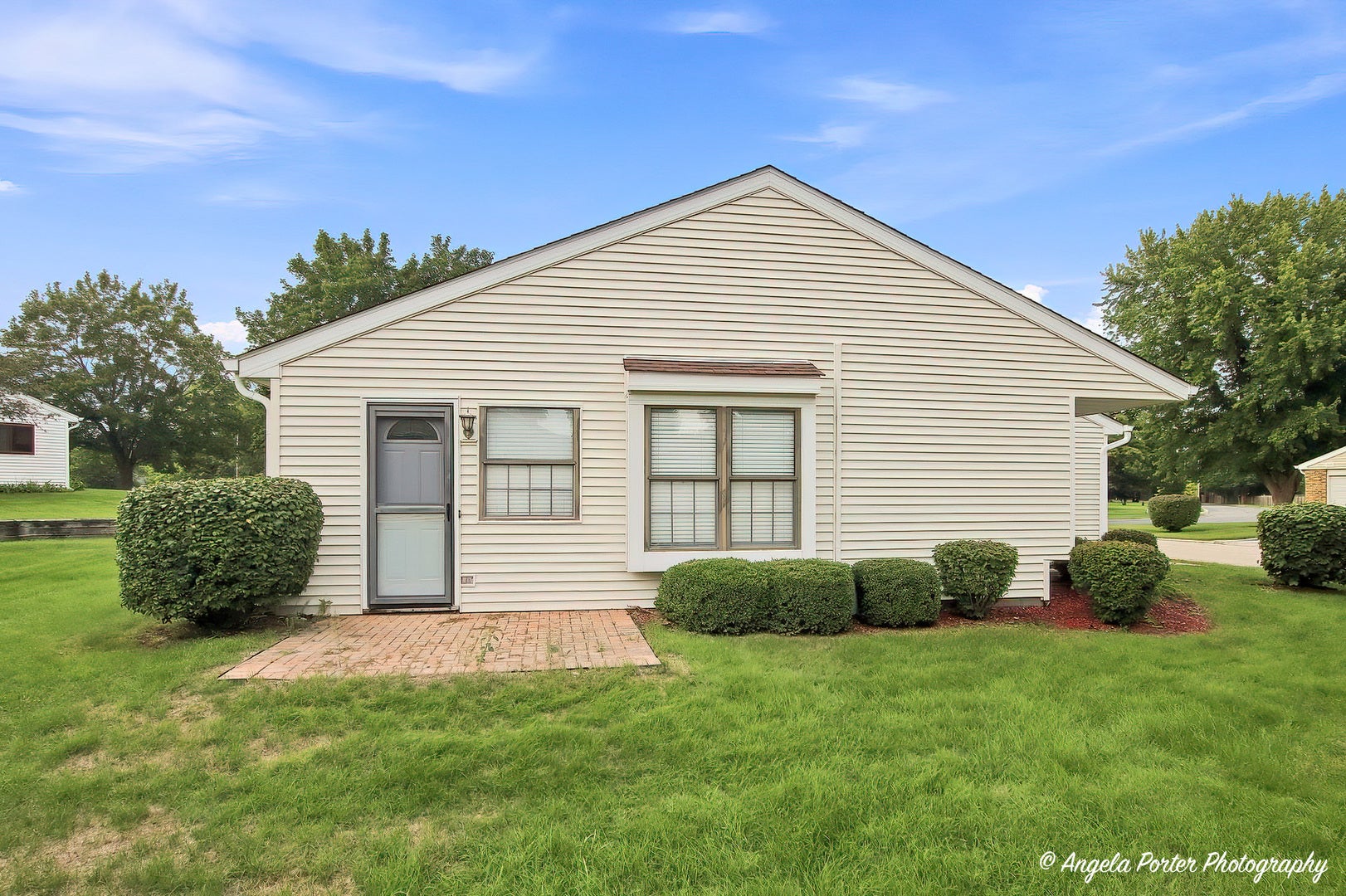 7104 Nassau Court