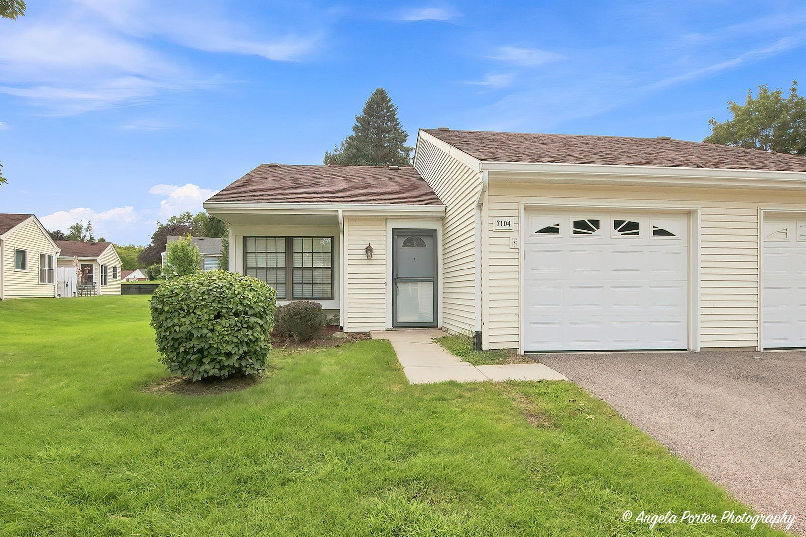 7104 Nassau Court