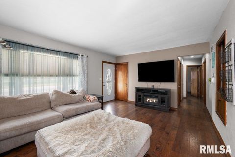 Tiny photo for 3430 W LOCUST Street, Davenport, IA 52804 (MLS # QC4263350)