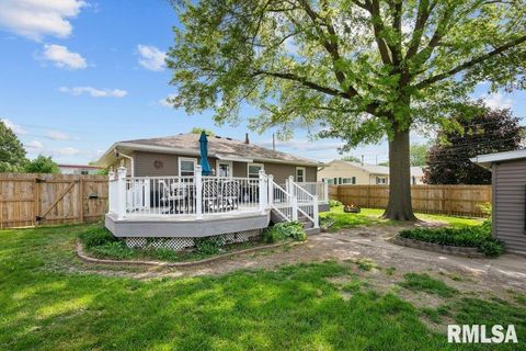 Tiny photo for 3430 W LOCUST Street, Davenport, IA 52804 (MLS # QC4263350)