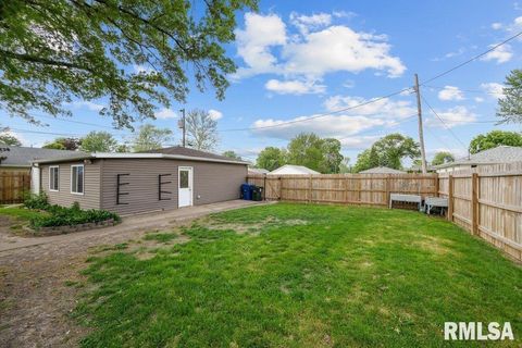Tiny photo for 3430 W LOCUST Street, Davenport, IA 52804 (MLS # QC4263350)