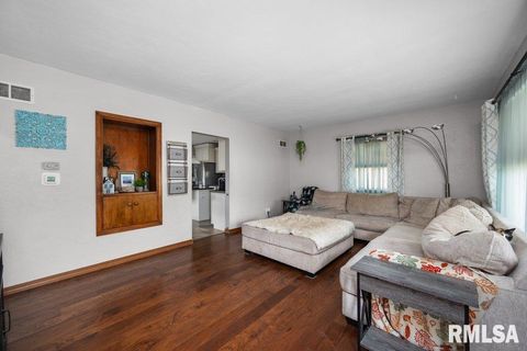 Tiny photo for 3430 W LOCUST Street, Davenport, IA 52804 (MLS # QC4263350)