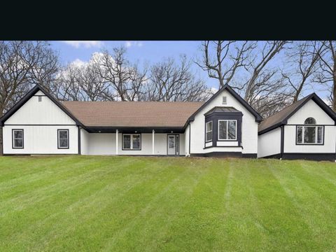 Campton Hills, IL 60175