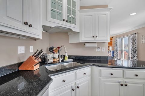 Tiny photo for 208 Santos Avenue, Minooka, IL 60447 (MLS # 12603466)