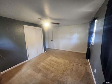 Tiny photo for 3 S Beaucoup Street, Pinckneyville, IL 62274 (MLS # EB459558)