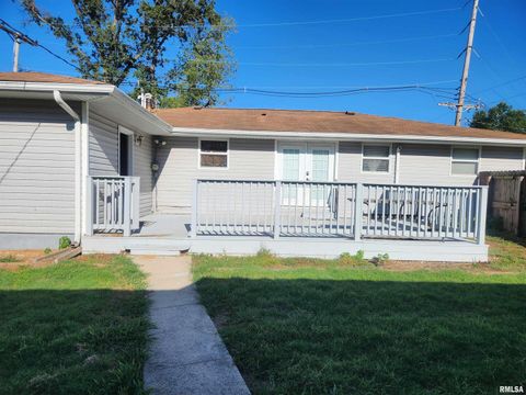 Tiny photo for 3 S Beaucoup Street, Pinckneyville, IL 62274 (MLS # EB459558)