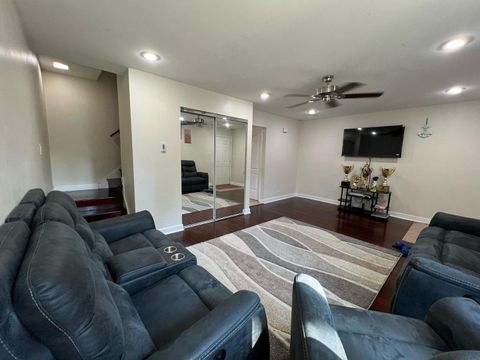 Tiny photo for 1 S 215 Stratford Lane, Villa Park, IL 60181 (MLS # 12463568)