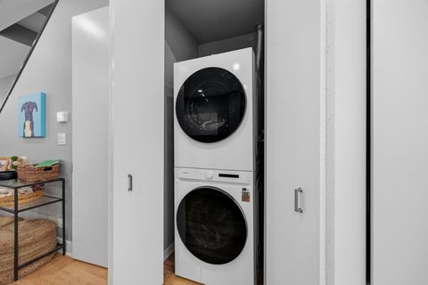 Tiny photo for 925 N Willard Court #2E, Chicago, IL 60642 (MLS # 12586434)