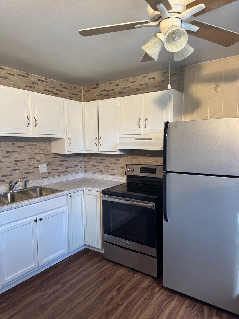 1371 Monomoy Street E1