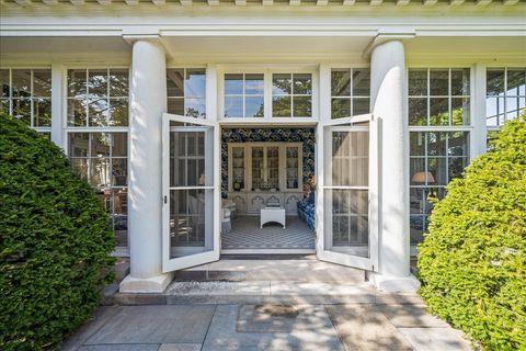 Tiny photo for 788 E Woodland Road, Lake Forest, IL 60045 (MLS # 12552017)