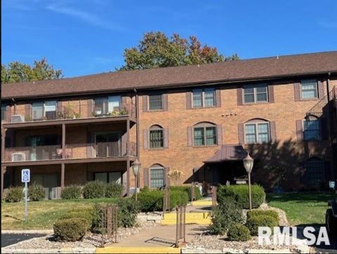 Tiny photo for 1350 Kimberly Ridge Road #310, Bettendorf, IA 52722 (MLS # 12553168)