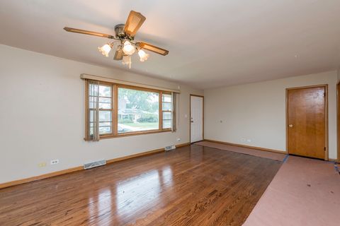 Tiny photo for 2712 W Grove Avenue W, Waukegan, IL 60085 (MLS # 12476570)