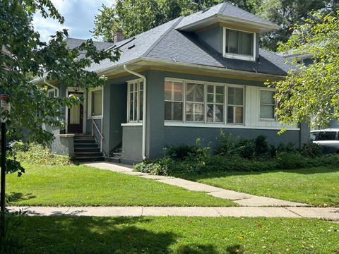322 College Avenue DeKalb IL 60115