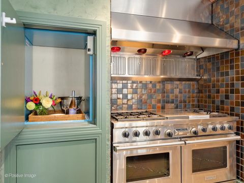 Tiny photo for 55 W Delaware Place #1101, Chicago, IL 60610 (MLS # 12581943)