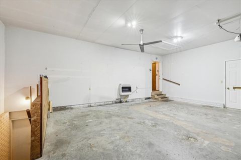 Tiny photo for 1045 Sweetbriar Lane, Clinton, IA 52732 (MLS # 100000066)