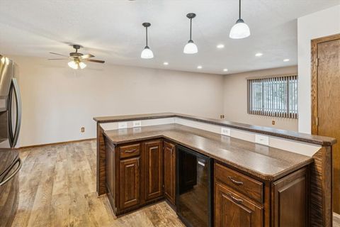 Tiny photo for 1045 Sweetbriar Lane, Clinton, IA 52732 (MLS # 100000066)