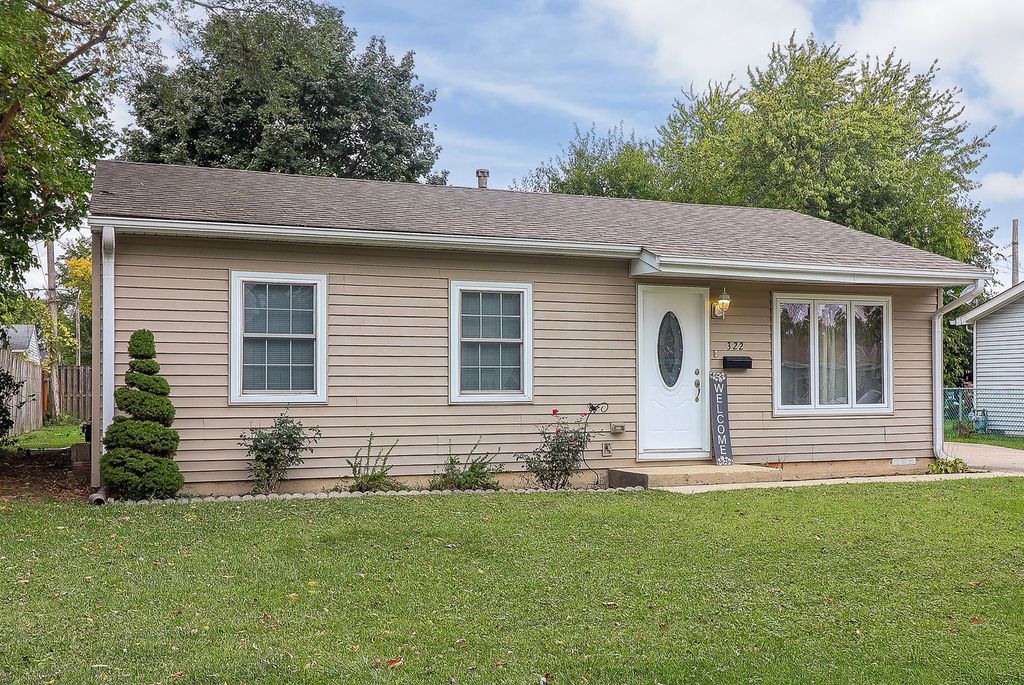 Photo for 322 Kent Avenue, Romeoville, IL 60446 (MLS # 12501314)