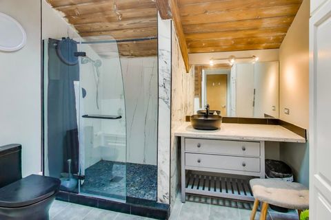 Tiny photo for 1140 W Cornelia Avenue #D, Chicago, IL 60657 (MLS # 12528087)