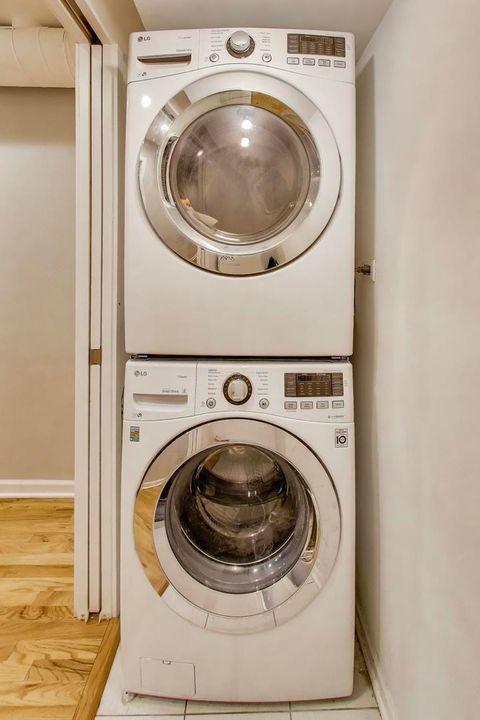 Tiny photo for 1140 W Cornelia Avenue #D, Chicago, IL 60657 (MLS # 12528087)