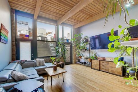 Tiny photo for 1140 W Cornelia Avenue #D, Chicago, IL 60657 (MLS # 12528087)