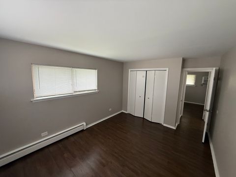 Tiny photo for 1 Scotdale Road #3, La Grange Park, IL 60526 (MLS # 12634782)