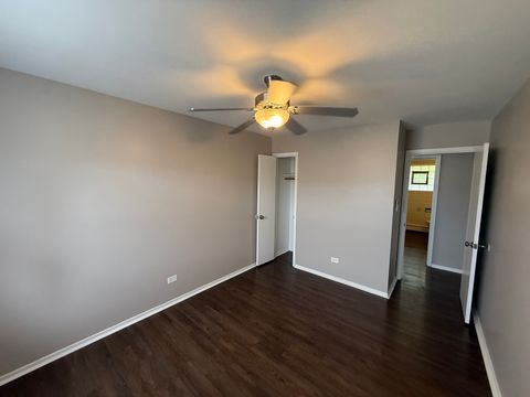 Tiny photo for 1 Scotdale Road #3, La Grange Park, IL 60526 (MLS # 12634782)