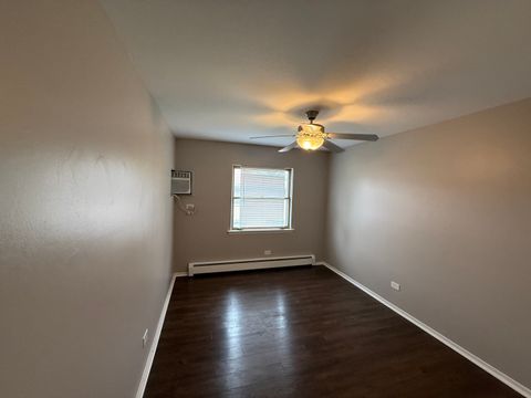 Tiny photo for 1 Scotdale Road #3, La Grange Park, IL 60526 (MLS # 12634782)