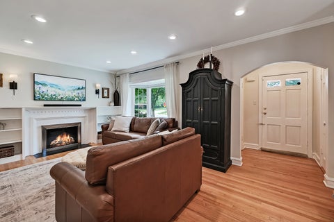 Tiny photo for 543 S Dunton Avenue, Arlington Heights, IL 60005 (MLS # 12705490)