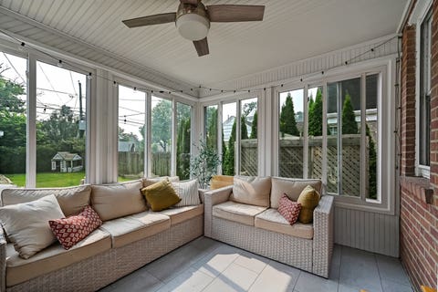 Tiny photo for 543 S Dunton Avenue, Arlington Heights, IL 60005 (MLS # 12705490)