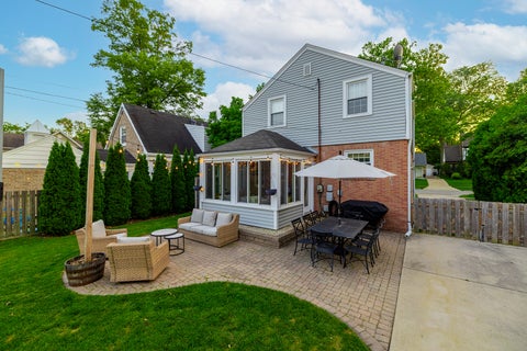 Tiny photo for 543 S Dunton Avenue, Arlington Heights, IL 60005 (MLS # 12705490)