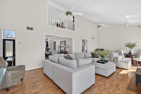 Tiny photo for 812 TAM O SHANTER Circle, Bolingbrook, IL 60440 (MLS # 12614363)