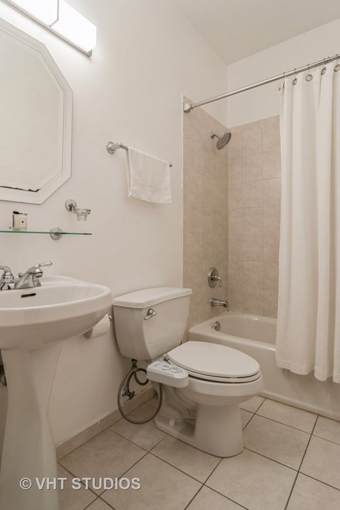 Tiny photo for 4933 N Winthrop Avenue #2S, Chicago, IL 60640 (MLS # 12463577)