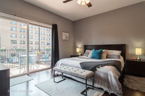 Tiny photo for 4933 N Winthrop Avenue #2S, Chicago, IL 60640 (MLS # 12463577)