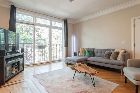 Tiny photo for 4933 N Winthrop Avenue #2S, Chicago, IL 60640 (MLS # 12463577)
