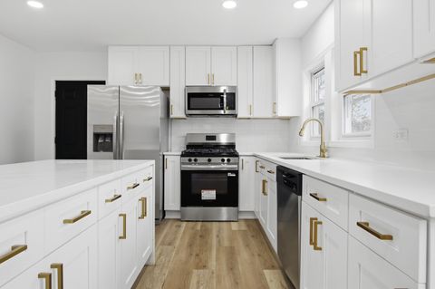 Tiny photo for 2000 Maple Avenue, Downers Grove, IL 60515 (MLS # 12622468)