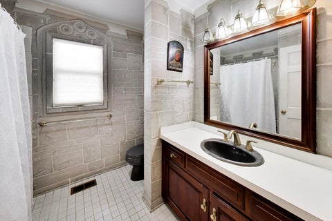 Tiny photo for 810 N Kenilworth Avenue, Oak Park, IL 60302 (MLS # 12782593)