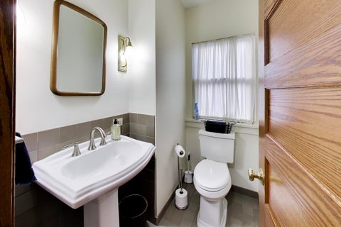 Tiny photo for 810 N Kenilworth Avenue, Oak Park, IL 60302 (MLS # 12782593)