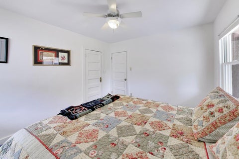 Tiny photo for 810 N Kenilworth Avenue, Oak Park, IL 60302 (MLS # 12782593)