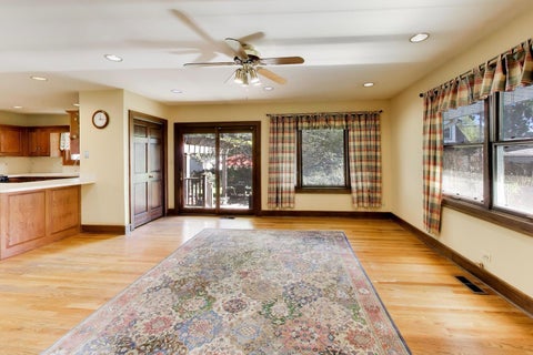 Tiny photo for 810 N Kenilworth Avenue, Oak Park, IL 60302 (MLS # 12782593)