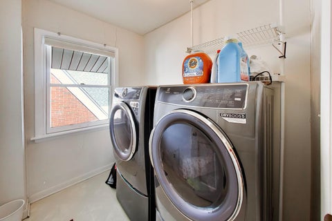 Tiny photo for 810 N Kenilworth Avenue, Oak Park, IL 60302 (MLS # 12782593)