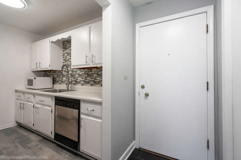Tiny photo for 2600 Windsor Mall #2B, Park Ridge, IL 60068 (MLS # 12707831)