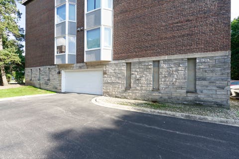 Tiny photo for 2600 Windsor Mall #2B, Park Ridge, IL 60068 (MLS # 12707831)