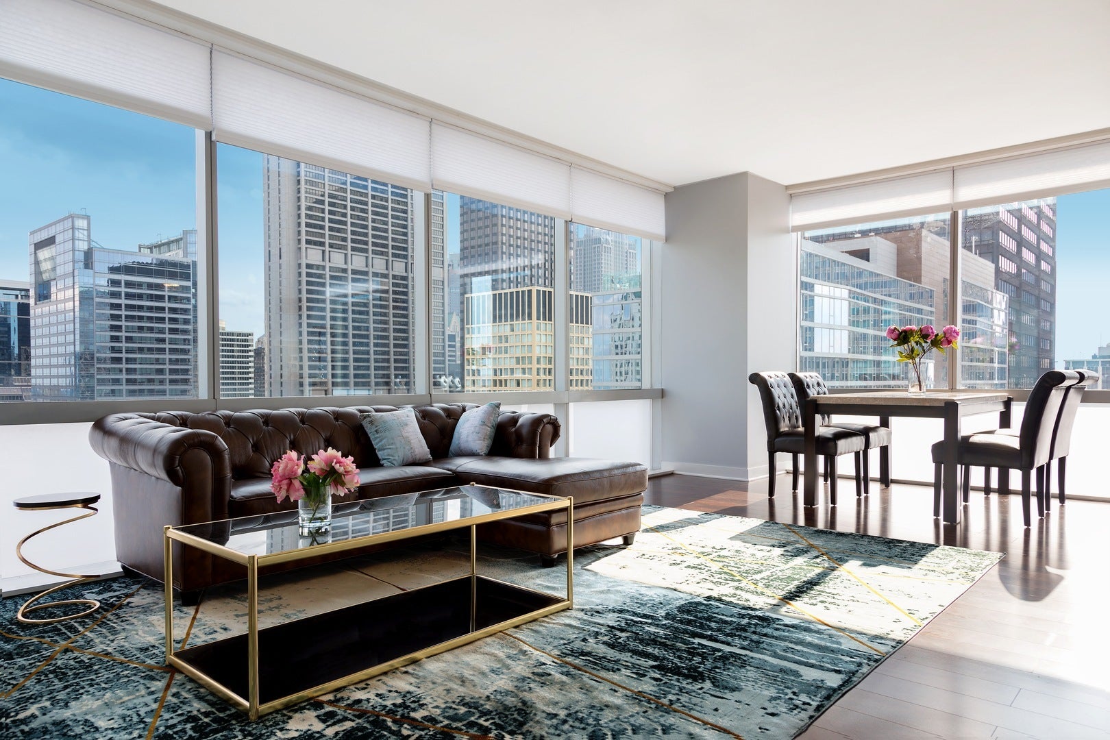 8 E RANDOLPH Street 3208