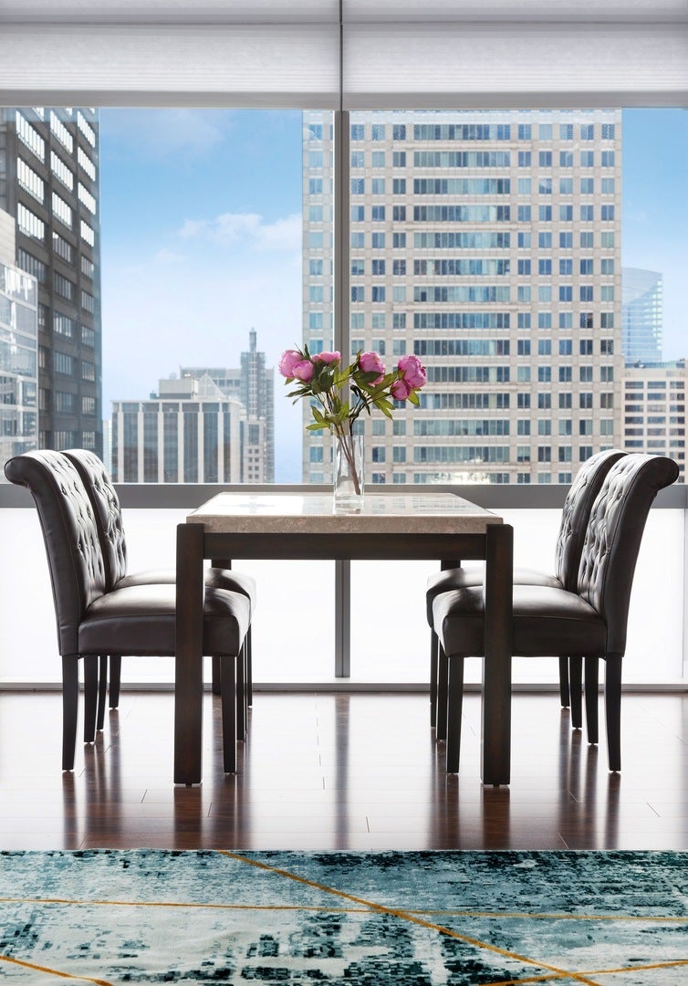 8 E RANDOLPH Street 3208