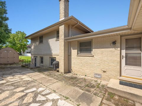 Tiny photo for 1041 E Division Street, Lombard, IL 60148 (MLS # 12469981)