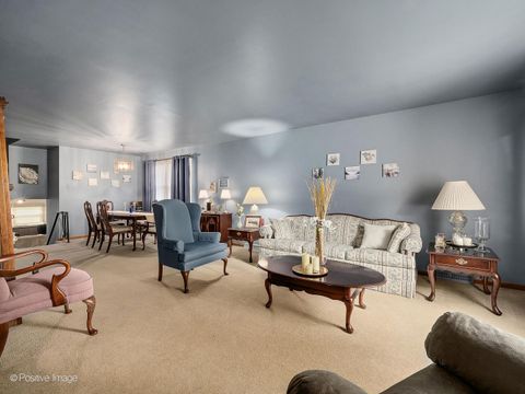 Tiny photo for 1041 E Division Street, Lombard, IL 60148 (MLS # 12469981)