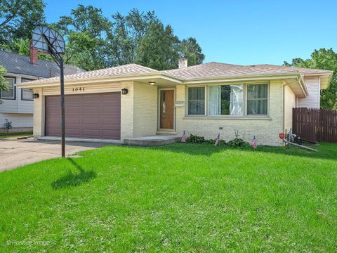 Tiny photo for 1041 E Division Street, Lombard, IL 60148 (MLS # 12469981)
